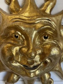 Grand soleil mural sculpté et doré - Artisanat d'art / La Venexiana Venise
