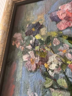 Grand tableau nature morte aux fleurs, école russe du milieu du XXe siècle. L’éloge de la douceur
