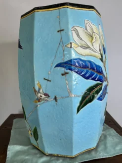 Grand tabouret de jardin japonisant en céramique émaillée turquoise