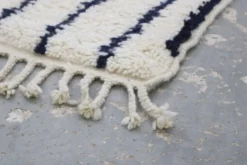 Grand tapis Beni Ouarain 310×210 cm – Ivoire & violet foncé, GO-937