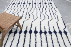 Grand tapis Beni Ouarain 310×210 cm – Ivoire & violet foncé, GO-937