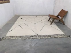 Grand tapis Beni Ouarain, 285 x 220 cm || 9,35 x 7,22 pieds, G-293