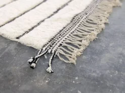 Grand tapis Beni Ouarain, 295 x 215 cm || 9,68 x 7,05 pieds, G-384