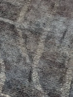 Grand tapis berbere beniouarain tissé main gris-bleu, 100% laine 280 x 220