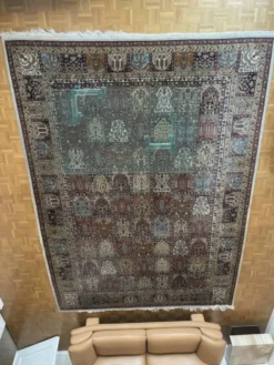 Grand tapis d'Orient fait main en Roumanie — Modèle Flora à panneaux —