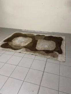 Grand tapis en laine à poils longs, produit par Desso, années 1970.