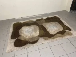 Grand tapis en laine à poils longs, produit par Desso, années 1970.