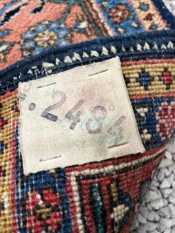 Grand tapis persan ancien