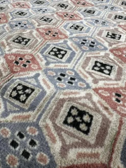 Grand tapis persan fait main 220cm x 330cm