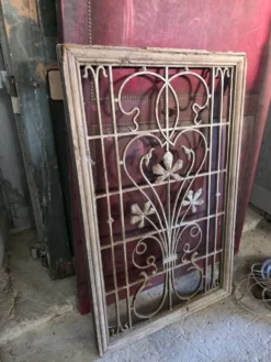 Grille en fonte art nouveau années 1900