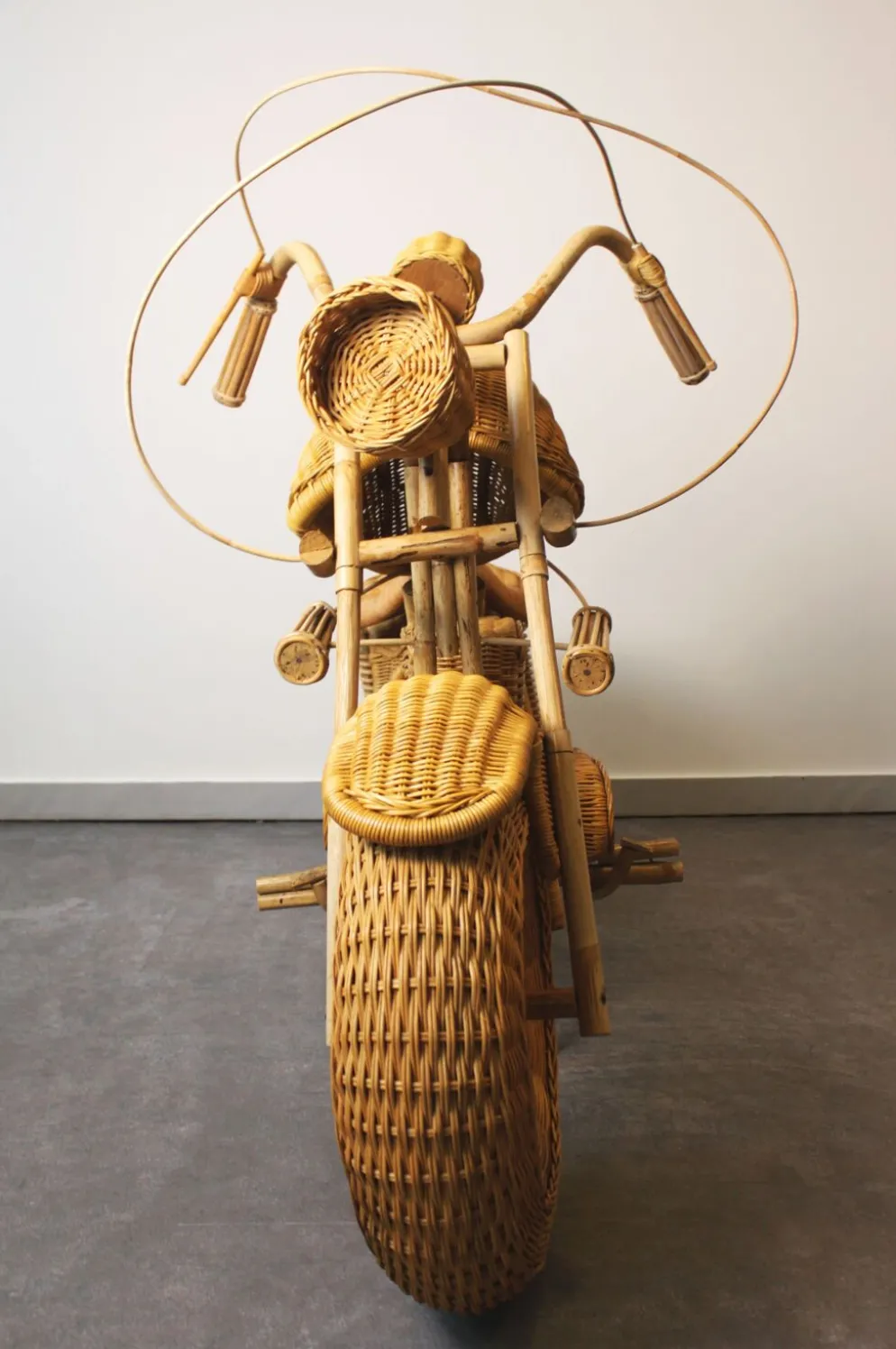 Harley Davidson en rotin, Tom Dixon, 90