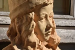 Henri Rogerol (attribué à), Jeune fille au bonnet (vers 1920)