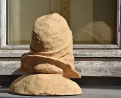 Henri Rogerol (attribué à), Jeune fille au bonnet (vers 1920)