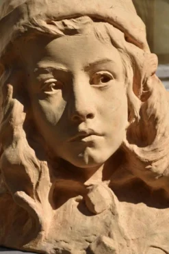 Henri Rogerol (attribué à), Jeune fille au bonnet (vers 1920)
