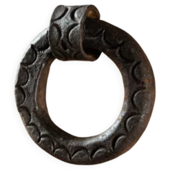 Heurtoir de porte ancien en fer forgé