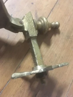 Heurtoir de porte en laiton