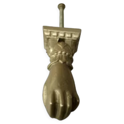 Heurtoir en bronze plein, forme de main, XIXème