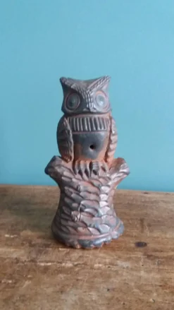 Hibou chouette sifflet zoomorphe en terre cuite