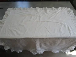 Housse d'édredon ancienne broderie de jours – 122 x 110 cm