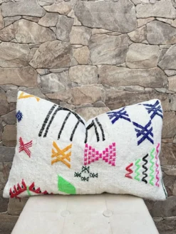 Housse de coussin artisanale marocaine en laine berbère