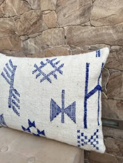 Housse de coussin artisanale en laine berbère, coussin Kilim marocain