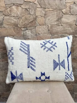 Housse de coussin artisanale en laine berbère, coussin Kilim marocain