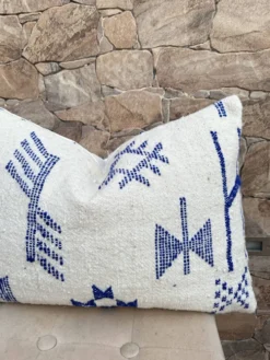 Housse de coussin artisanale en laine berbère, coussin Kilim marocain