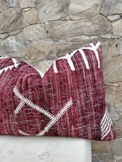 Housse de coussin artisanale en laine berbère : Coussin Kilim marocain