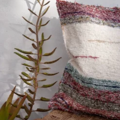 Housse de coussin artisanale en coton recyclé tissé main