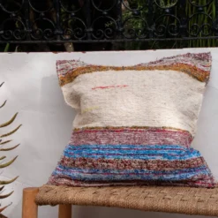 Housse de coussin artisanale en coton recyclé tissé main