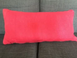 Housse de coussin décorative en brocart avec des motifs ottomans turcs du 16ème siècle.
