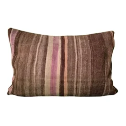 Housse de coussin en couverture berbère ancienne