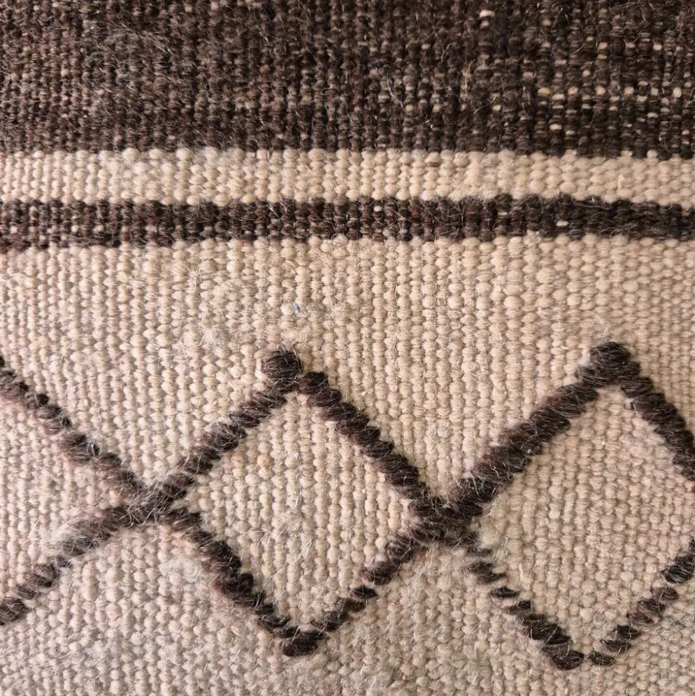 Housse de coussin en kilim berbère ancien