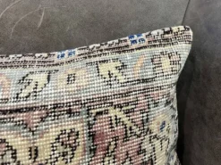 Housse de coussin en laine turque
