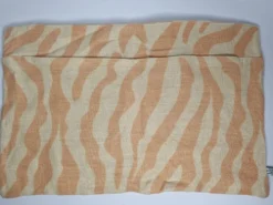 Housse de coussin en lin, motif zébré beige et orange, 57 x 37 cm, Chhatwal & Jonsson