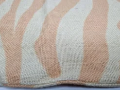 Housse de coussin en lin, motif zébré beige et orange, 57 x 37 cm, Chhatwal & Jonsson