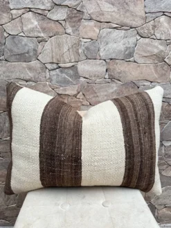 Housse de coussin Kilim berbère vintage : Coussin en laine marocaine