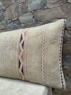 Housse de coussin Kilim berbère vintage : Coussin en laine marocaine