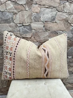 Housse de coussin Kilim berbère vintage : Coussin en laine marocaine