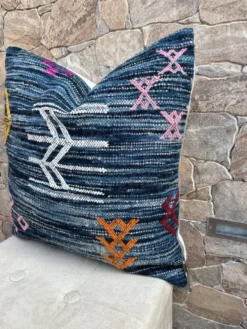 Housse de coussin Kilim marocaine : Coussin en laine fait main