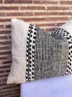 Housse de coussin rectangulaire berbère Zanfi - Fait main - 100 % laine