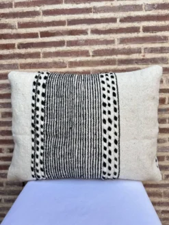 Housse de coussin rectangulaire berbère Zanfi - Fait main - 100 % laine