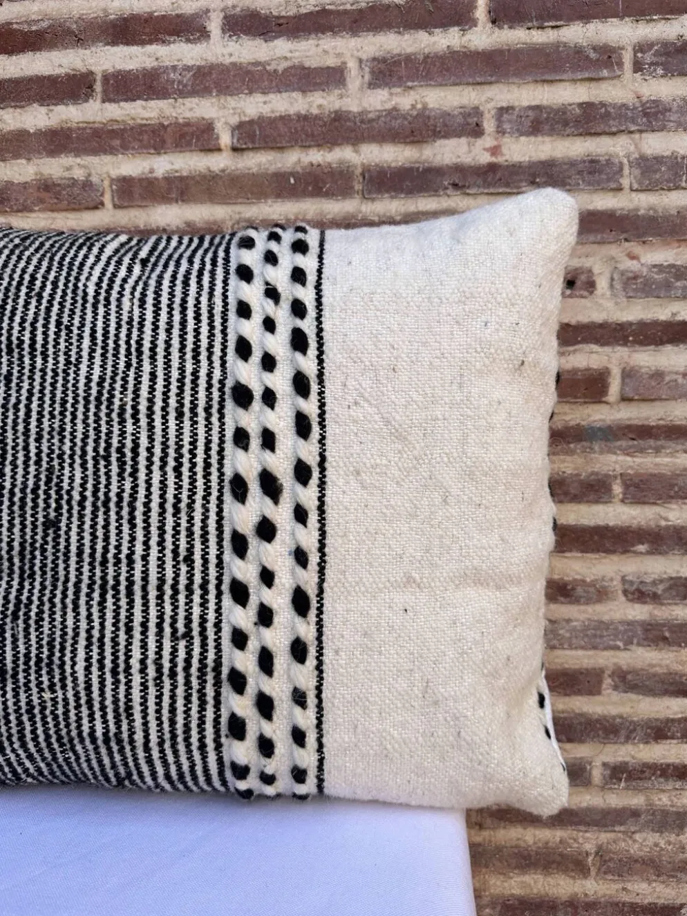 Housse de coussin rectangulaire berbère Zanfi - Fait main - 100 % laine