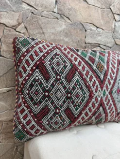 Housse de coussin vintage berbère marocaine en laine