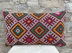 Housse de coussin vintage berbère marocaine en laine