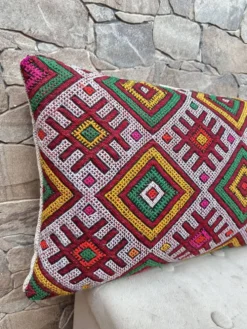 Housse de coussin vintage berbère marocaine en laine