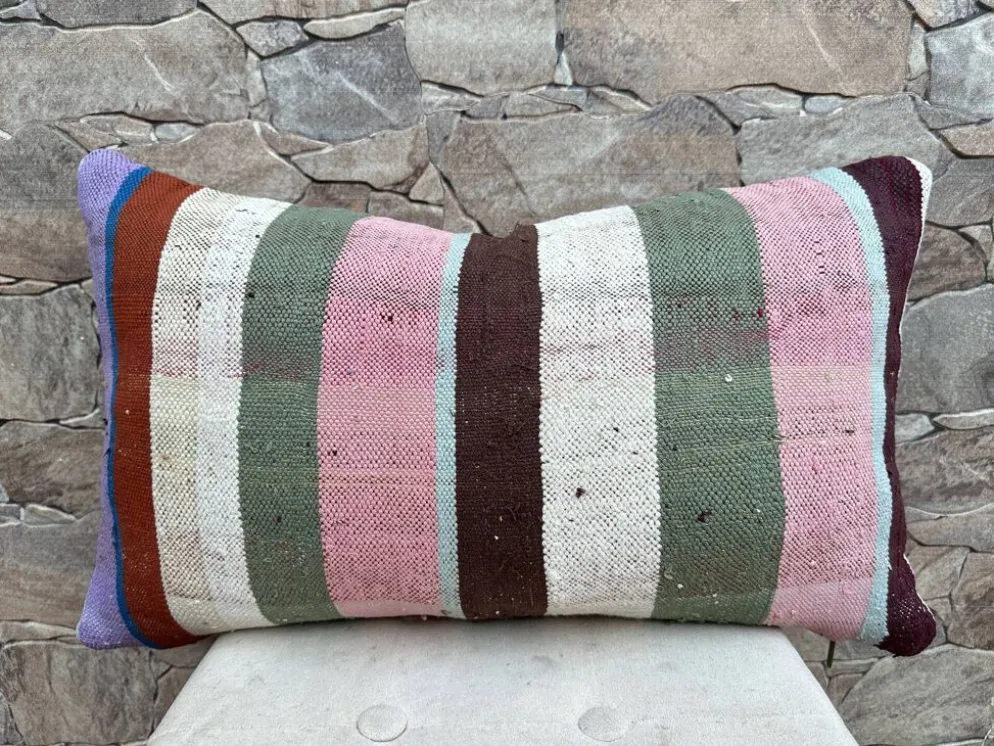 Housse de coussin vintage berbère marocaine en laine