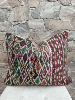 Housse de coussin vintage berbère marocaine en laine