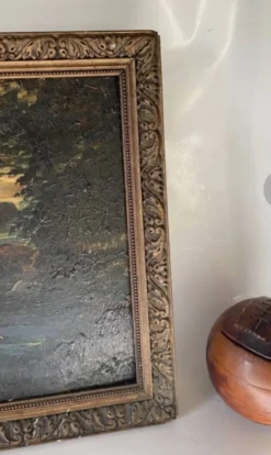 Huile sur bois, cadre mouluré