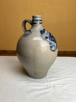 Huilier ancien en grès alsacien